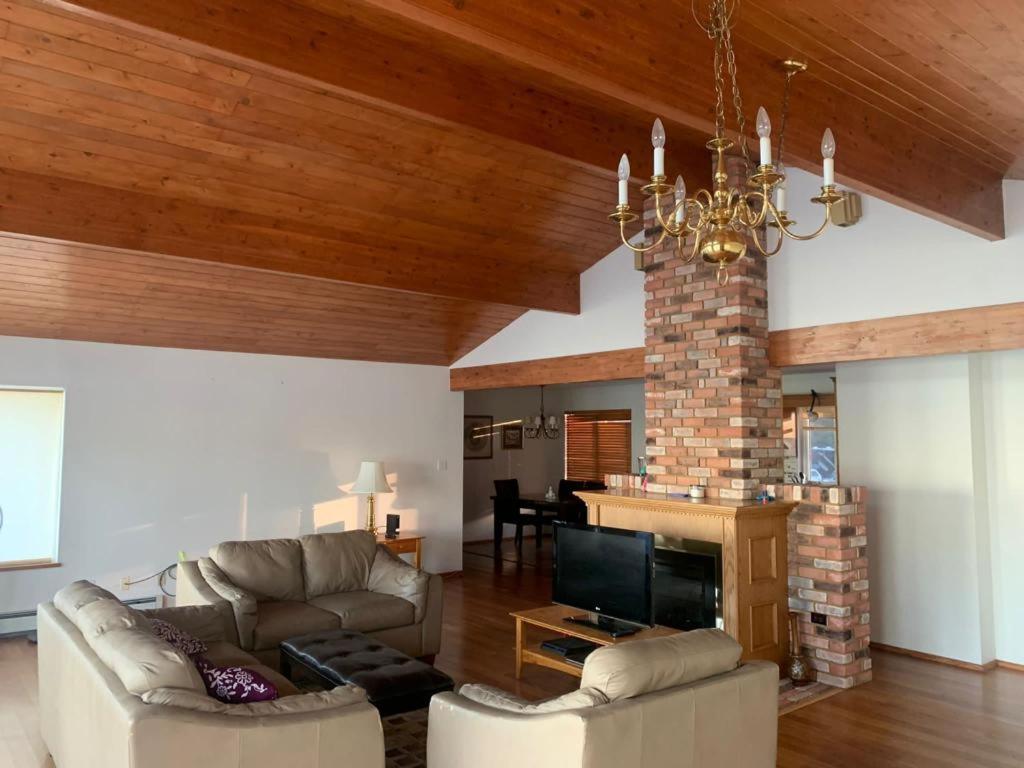 Metchosin Beach House Victoria Buitenkant foto